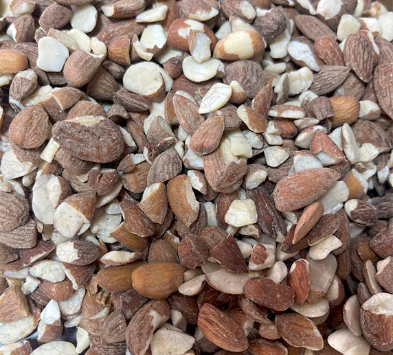 مغز شکسته بادام (لپه بادام)